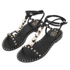 SANDALI IN PELLE CON BORCHIE