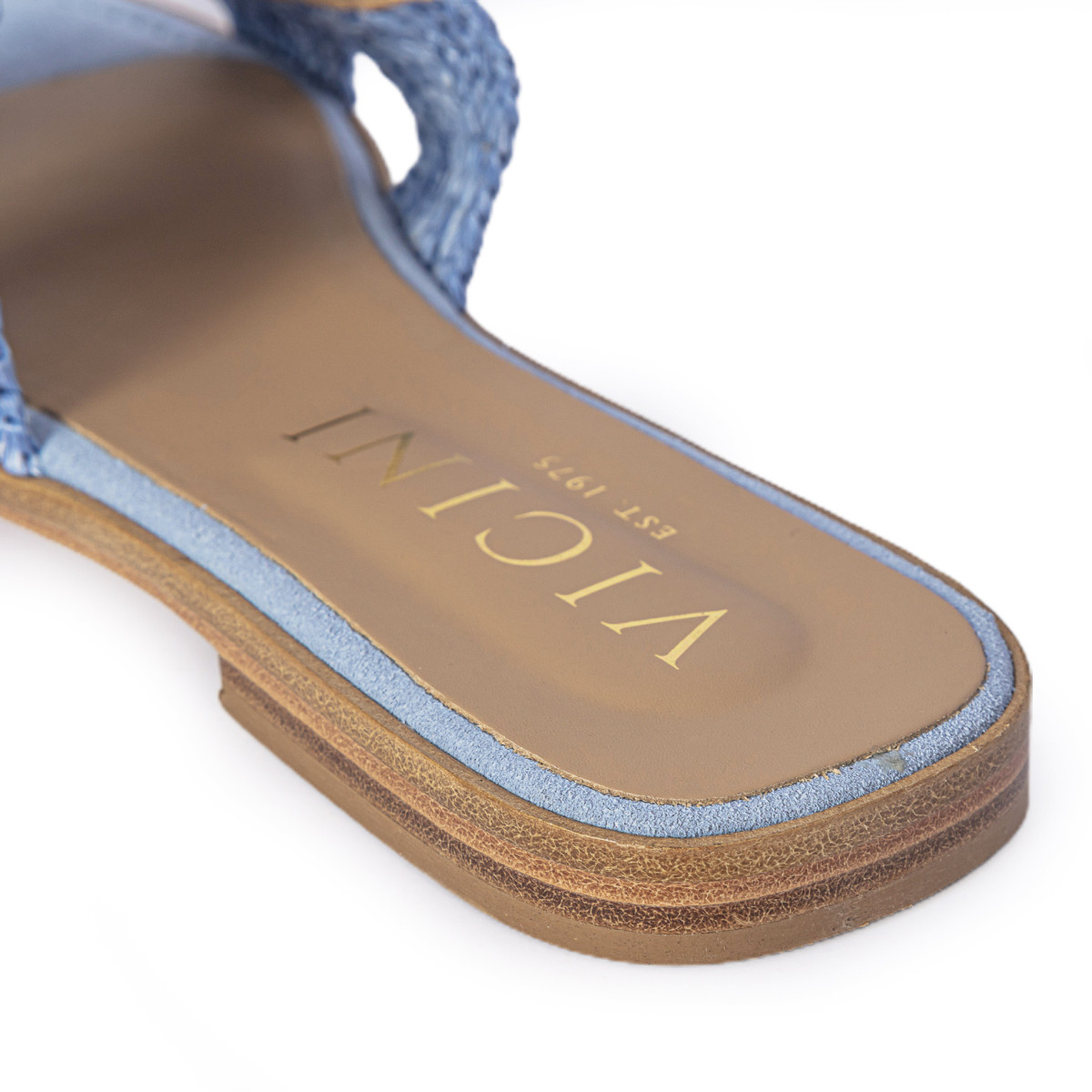 CIABATTINA IN RAFIA CON ACCESSORIO GIOIELLO