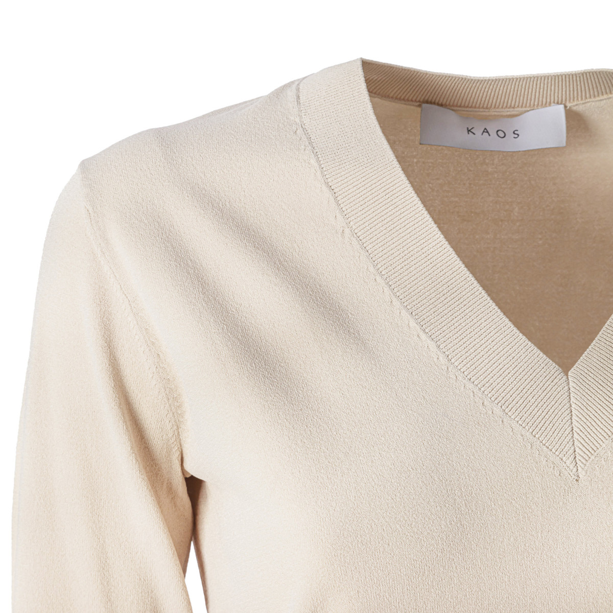 MAGLIA CON SCOLLO A V