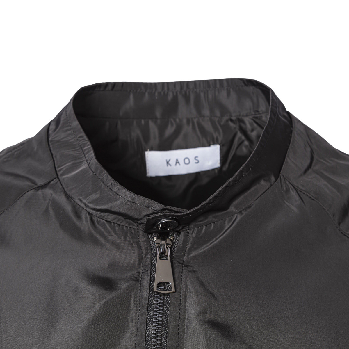 PARKA CORTO CON MANICHE AMPIE