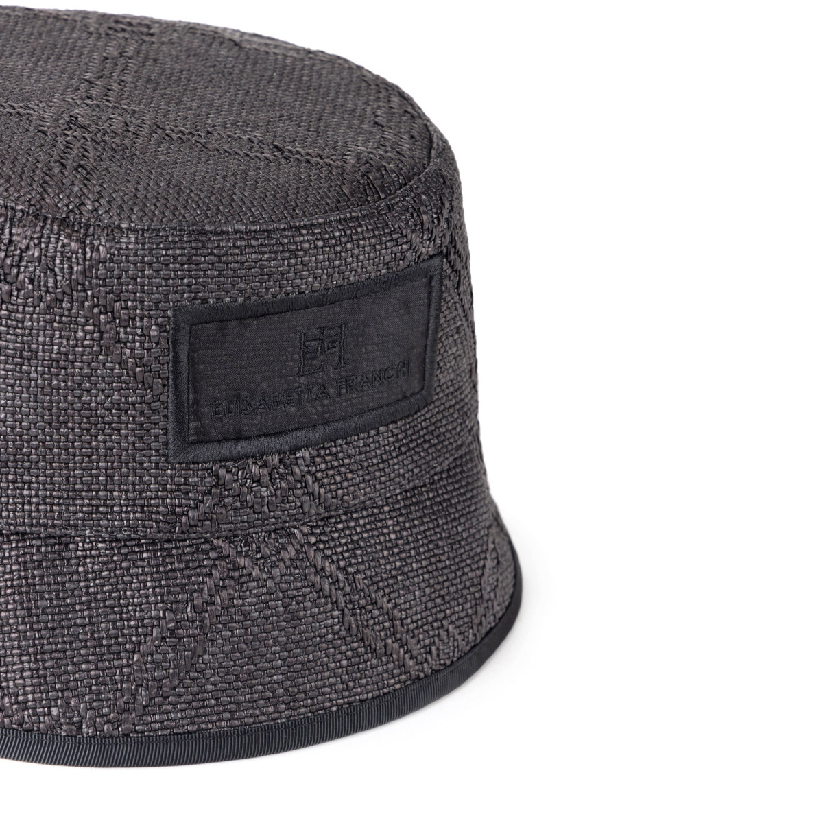 CAPPELLO BUCKET IN RAFIA CON LOSANGA